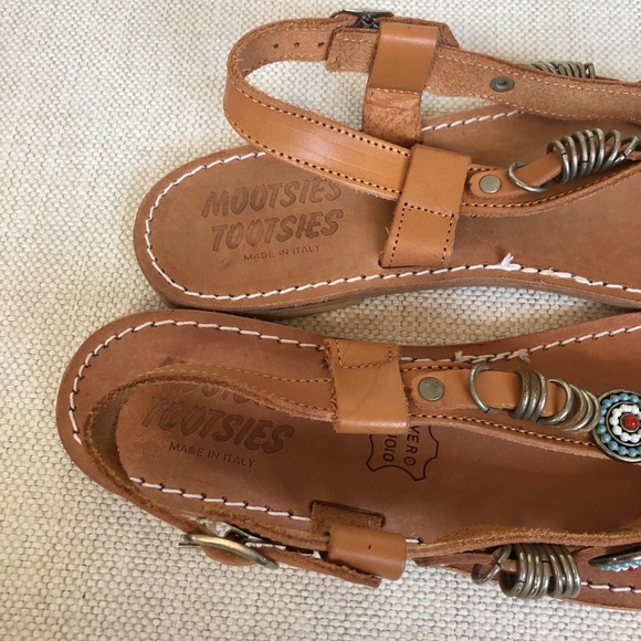 MOOTSIES TOOTSIES Italian 🇮🇹Sandals - Picture 6 of 6